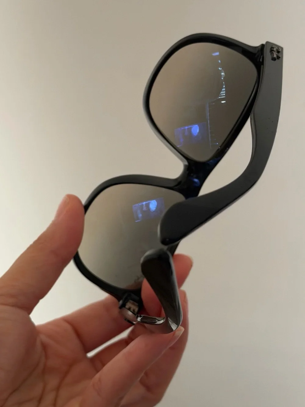 Ray-Ban Black Frame Gradient Lens Sunglasses with Brown Case